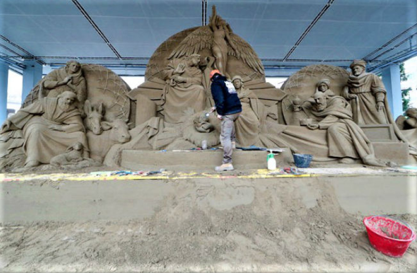 梵蒂岡迎聖誕 首展沙雕馬槽環保聖誕樹