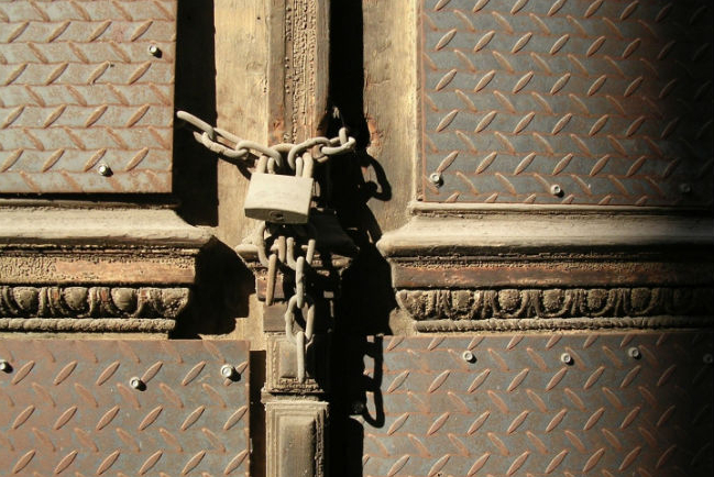 著名武俠作家金庸逝世 小說折射人罪性