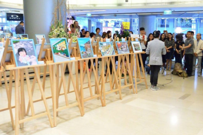 另類心靈療癒 素人畫家展「City Alive」釋放愛與生命