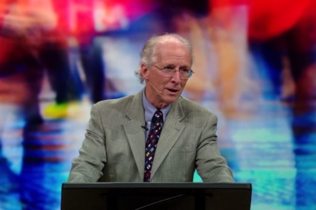 派博牧師：勿墮好萊塢陷阱 性不是罪