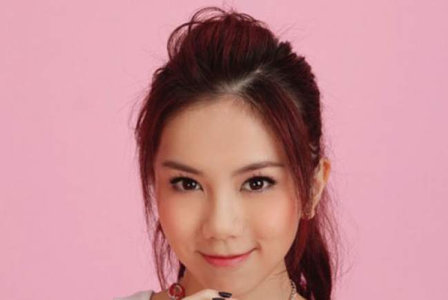 鄧紫棋告別戀情 引聖經忘記過去努力面前