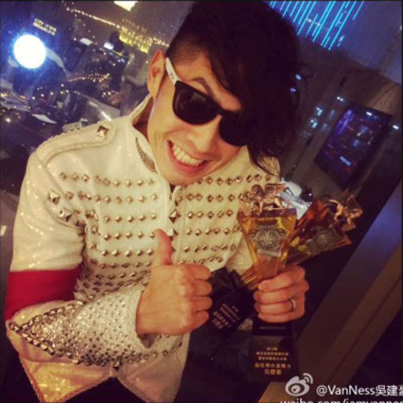 吳建豪獲「榜中榜」音樂獎 即時向上帝感恩