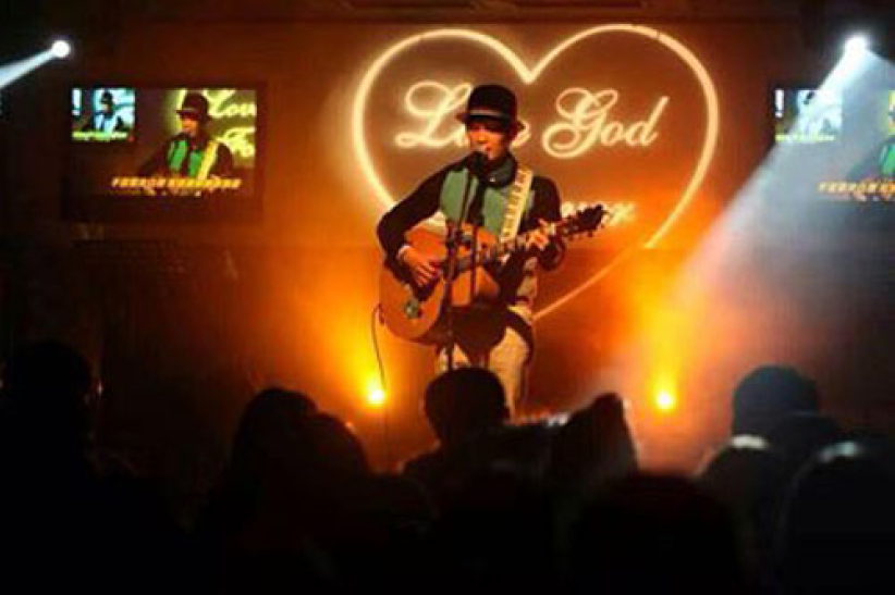 羅文裕情人節分享：讓神成為愛情「第三者」