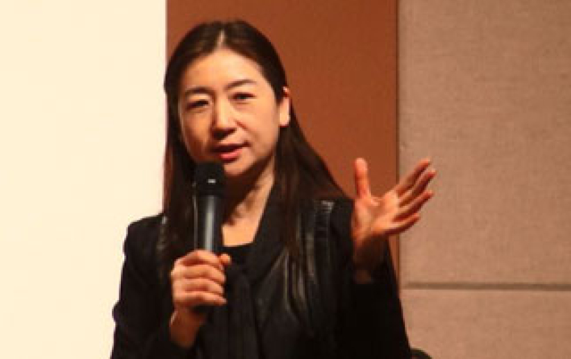 小敏讲述冯小刚选用基督教诗歌奇妙经过