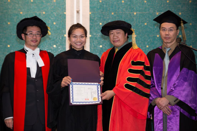 单车名将李慧诗获网络神学文凭