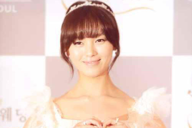 韓星閔先藝與宣教士夫婿誕下小公主