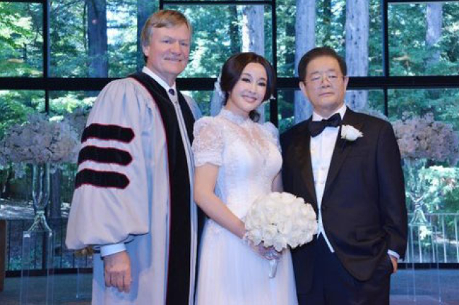 57歲劉曉慶婚禮 浪漫誓詞不慎「露饀了」