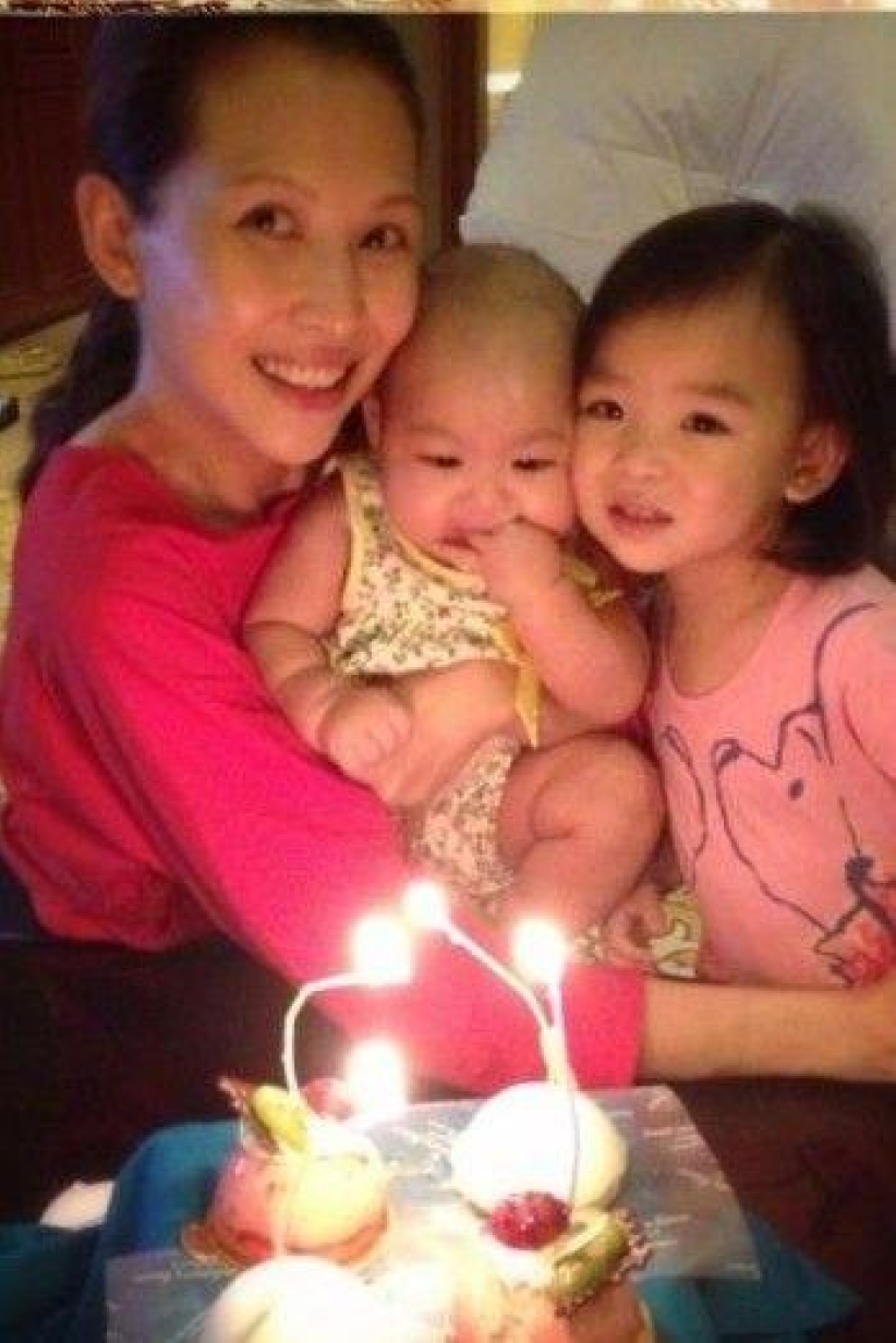 蔡少芬與愛女三人合照幸福滿瀉