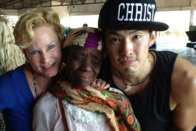 吳建豪非洲服事見神跡 瘸腿者歡歌載舞