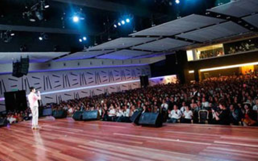 基督徒艺人宋逸民大马福音布道领500人归主