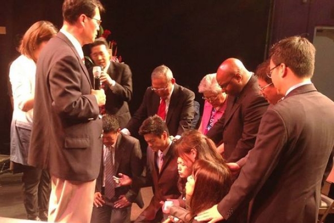 讚美之泉五名成員被按立 服事越甘甜