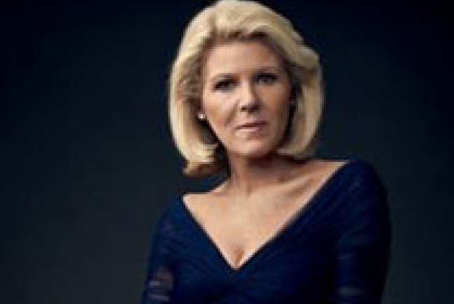 《純真年代》女角Alley Mills棄佛皈基督經過