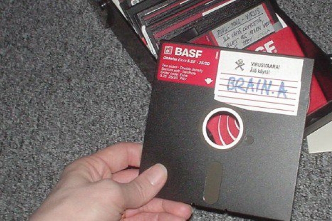 冷知識分享：全球第一個電腦病毒何時誕生？為什麼會有病毒出現呢？