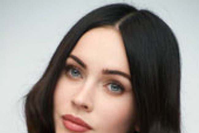 《變形金剛》女星梅根時尚雜誌暢談教會生活