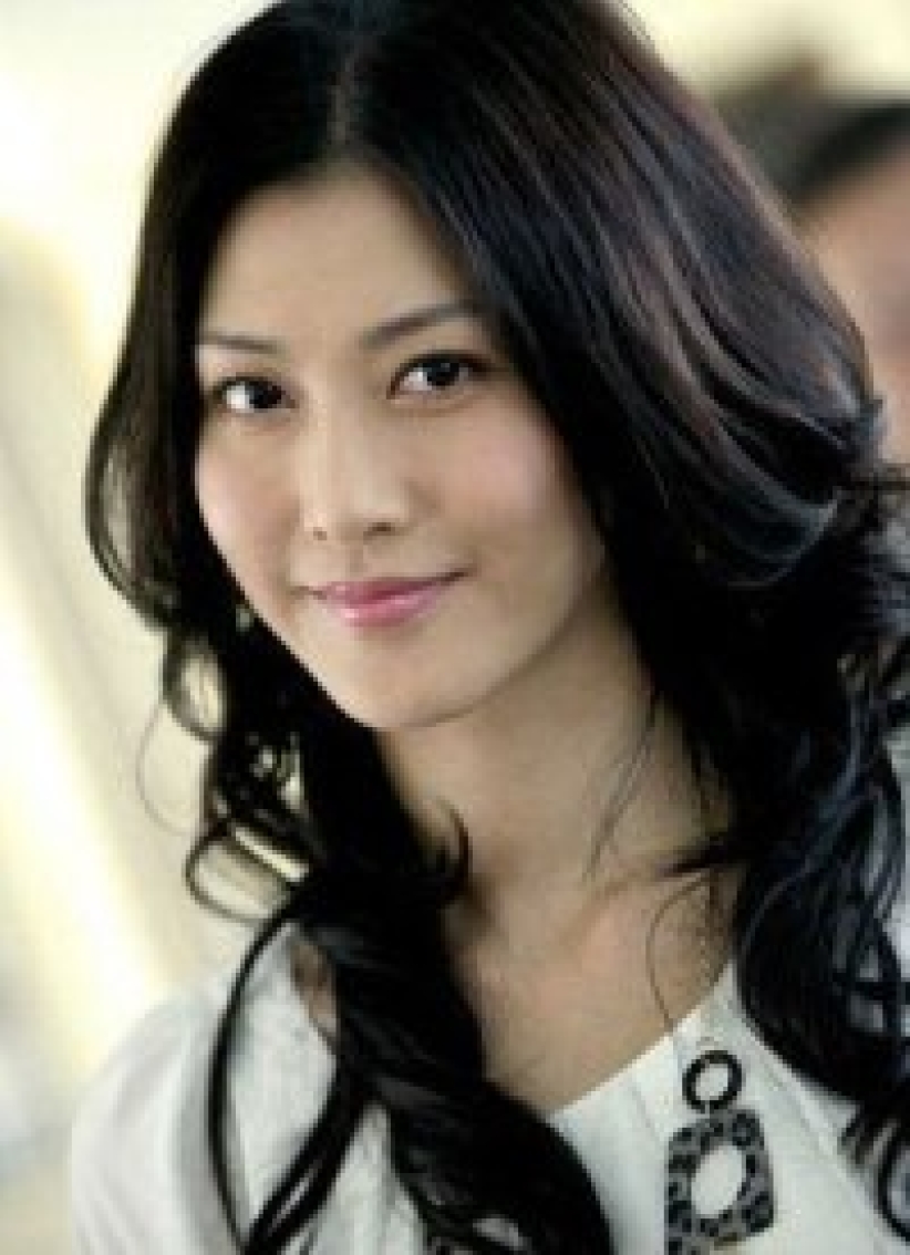 藝人李彩樺本月11日接受洗禮