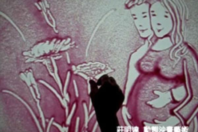 福音沙畫師莊明達 作畫表達母親愛栩栩如生