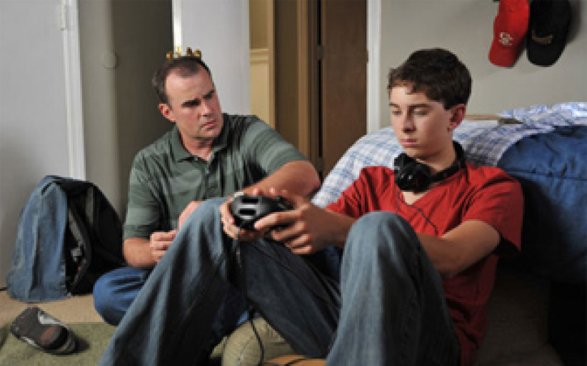 名基督徒电影监制出书助失职男人作大丈夫