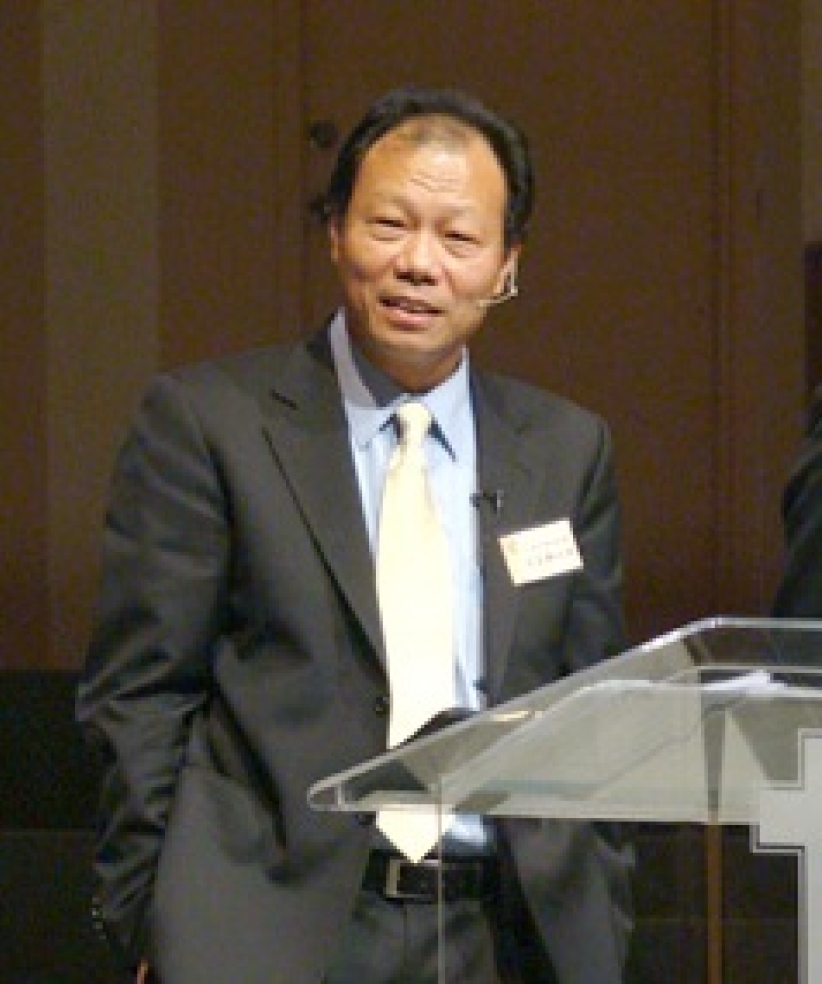 梁家麟再续任建道院长七年