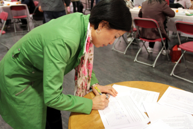 加國社會收集父母心聲 抗議同性戀教材