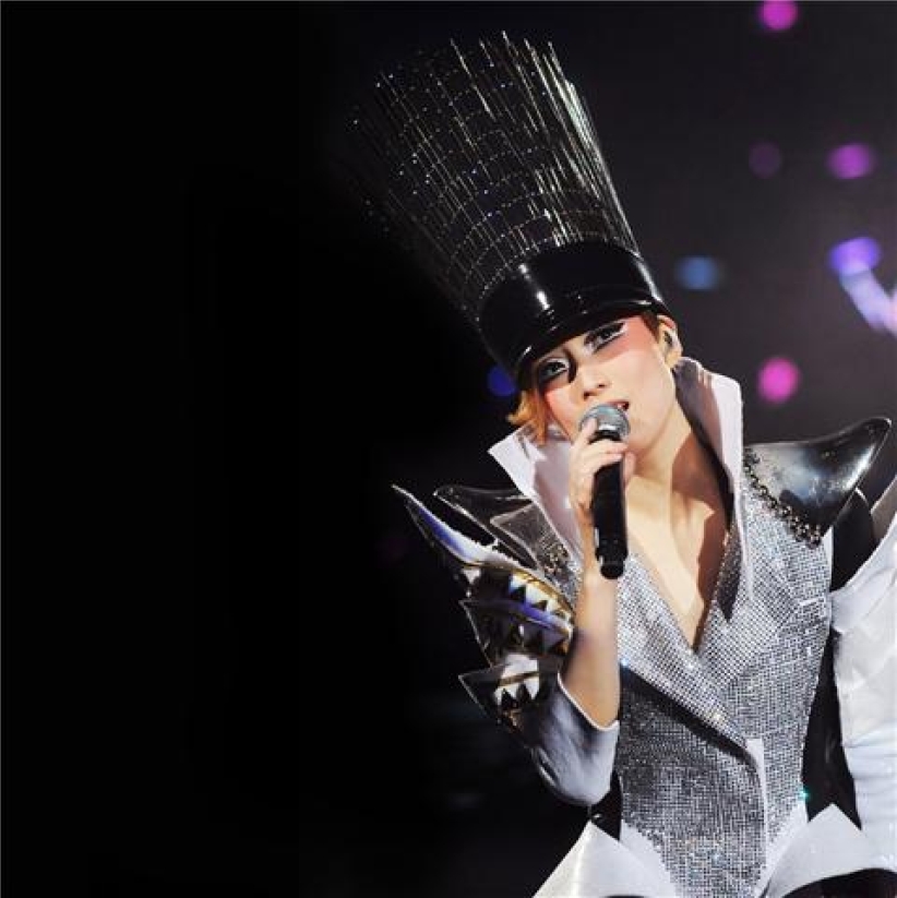 鄭秀文世界巡演 福音歌唱響全場 