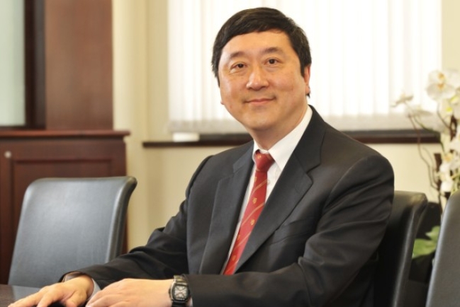 沈祖堯校長透過宣明會踴躍捐「書」