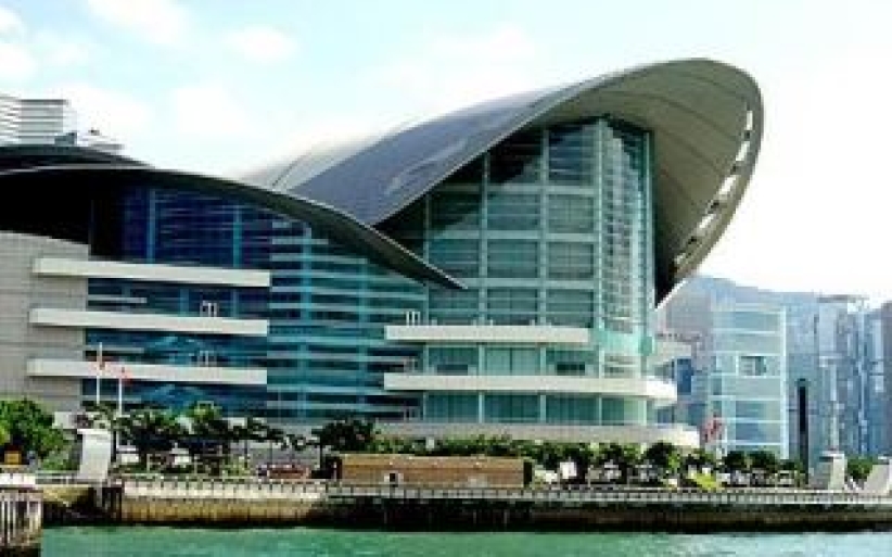 「基督教坊」隨香港書展今天正式開幕