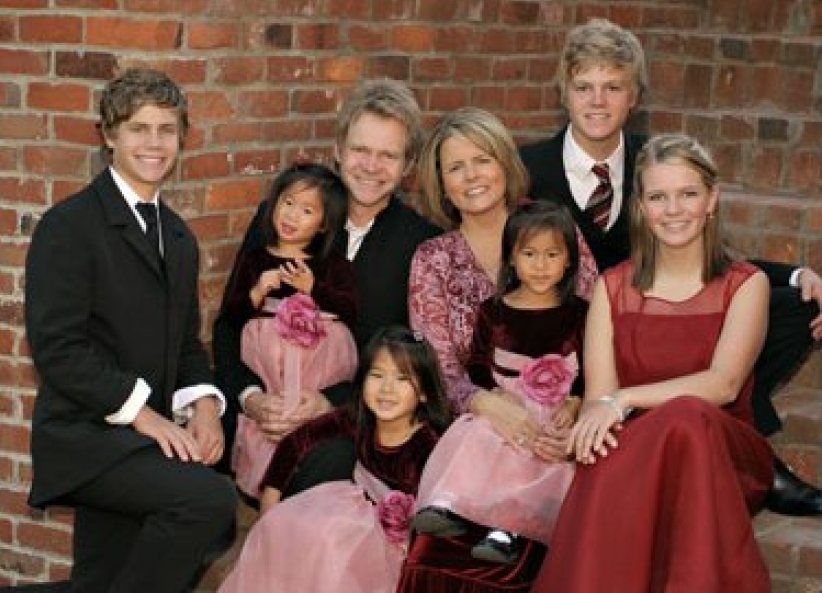 著名基督教歌手Steven Curtis痛失5歲中國養女