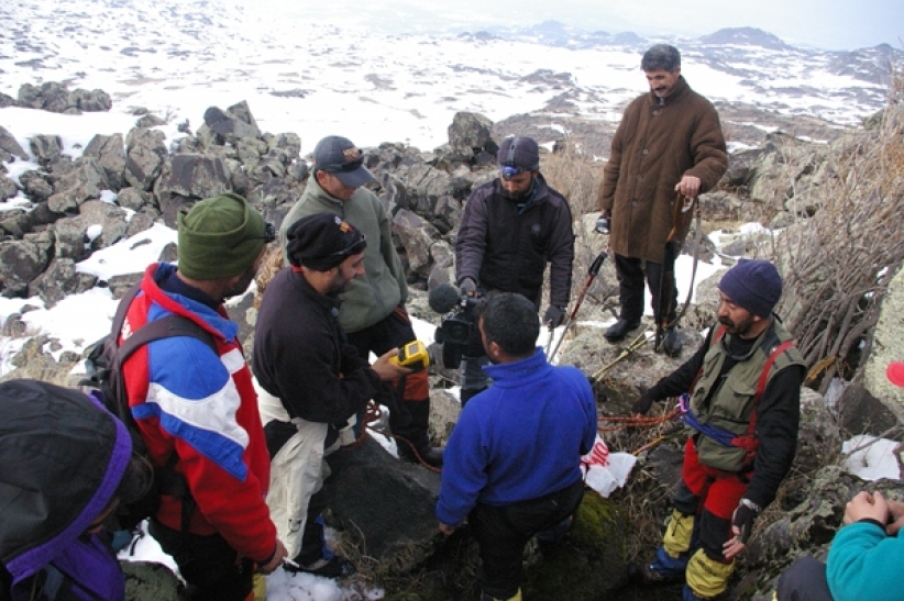 挪亞方舟不再是傳説？亞拉臘山探索方舟遺骸實錄