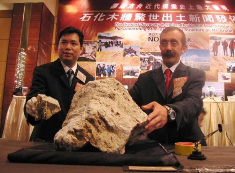 巨型木化石驚世出土 疑是挪亞方舟