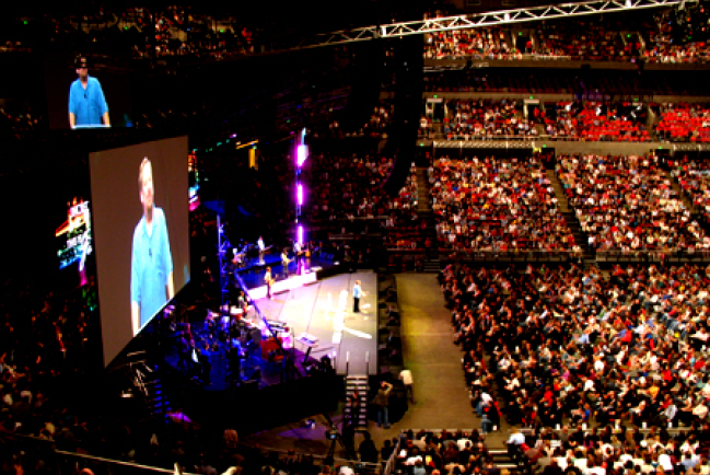 Hillsong20周年紀念大會-新的一天等候著你