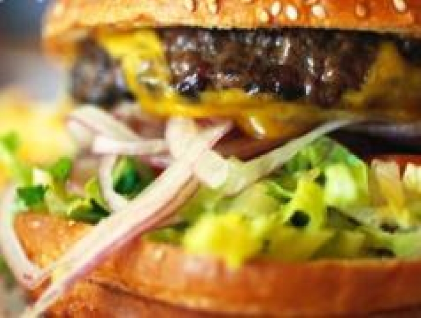 小心你手中的漢堡！