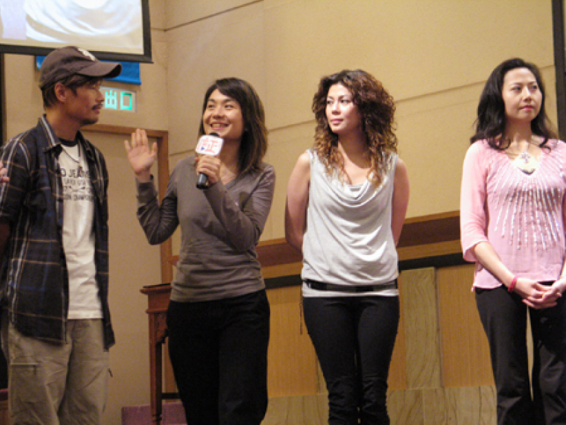 「快樂的謊言」 首映昨晚結束 Dora帶出喜樂的秘訣