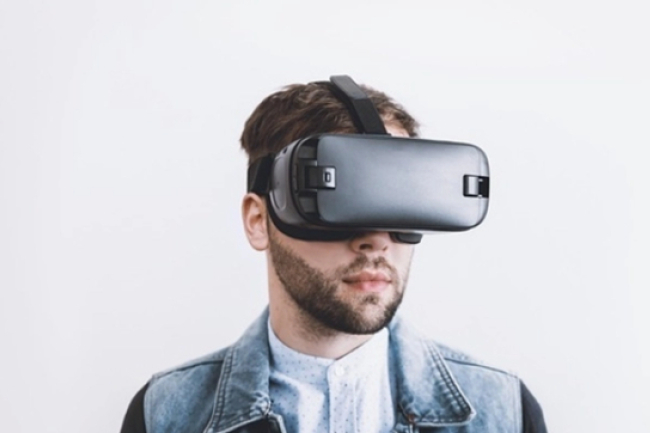 關於人工智能（AI）：當新偶像悄然崛起，我如何捍衞真理的燈塔