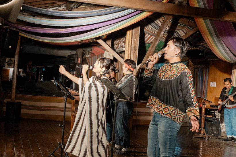 台灣原住民文化亮相巴黎奧運：布農部落短宣隊街頭音樂佈道