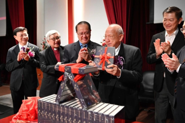 唐崇榮牧師自傳《用我一生》正式推出 已開放全球訂購