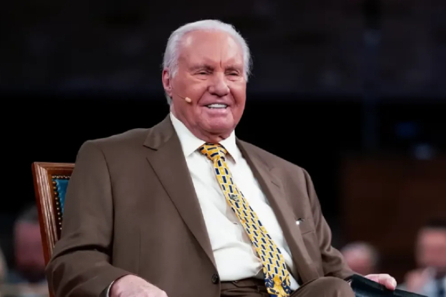 80年代風靡全球性醜聞倒台 電視佈道家史華格心臟病瀕終