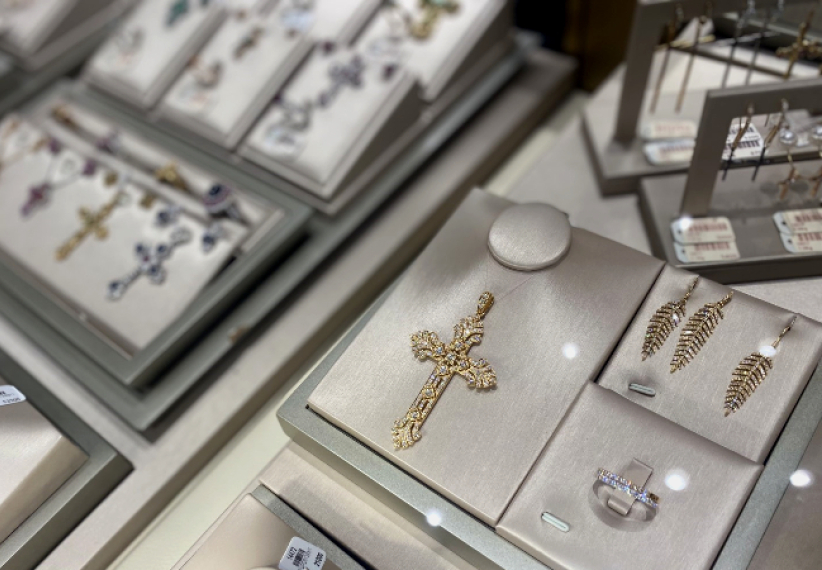 【專訪】恩典與愛的傳遞——雅嘉貝十字架首飾專門店