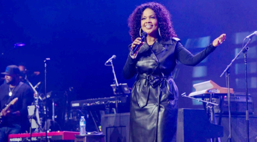 倫敦萬人湧入葛福臨佈道會 年輕世代受感悔改信耶穌