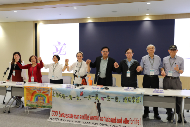 管浩鳴倡「契約伴侶」不涉婚姻即可?基督教團體反駁：只屬他個人看法