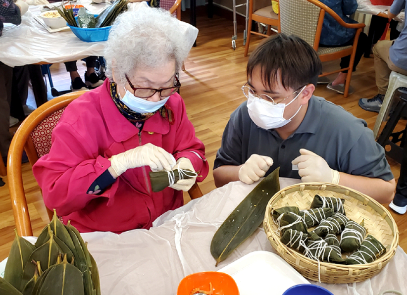 端午粽香飄廣蔭 頤養院為長者締造溫馨回憶