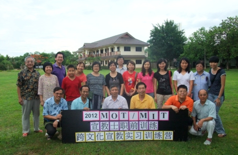 「華傳」30年回顧展望 差200宣教士走遍人居之地 