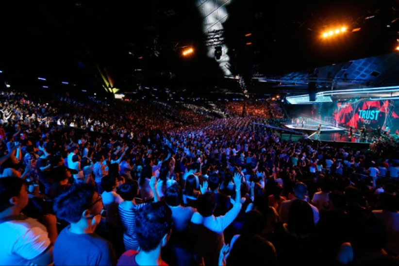 贏得復興卻失去靈魂 城巿豐收教會康希牧師「獄火重生」