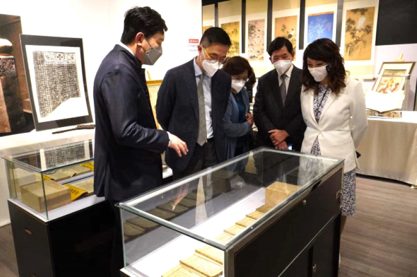 中華聖經文物館開幕：展出第2億本聖經《百年和合典藏》 