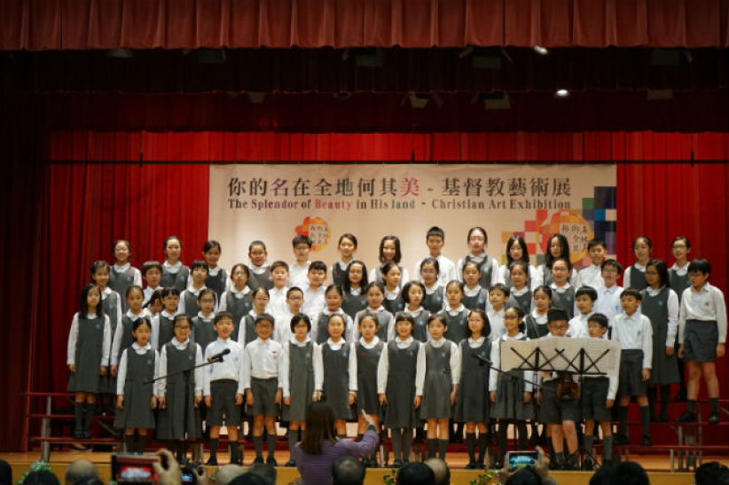 圣诞艺术展「祢的名在全地何其美」开幕 彰显上帝真善美 