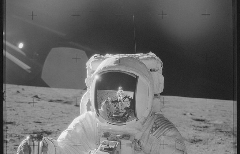 NASA回顾登月历史 71位宇航员决心事奉上帝