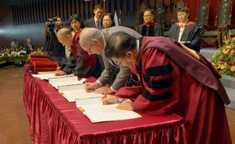 印尼歸正福音教會與阿姆斯特丹自由大學簽訂互惠合作