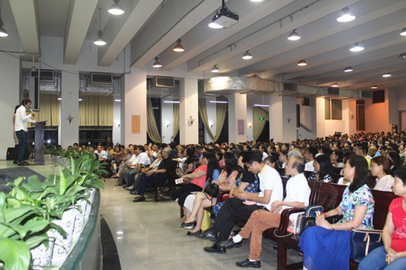 14K黑社會大佬洪漢義閂賭場辦教會「勢力」將擴至台灣