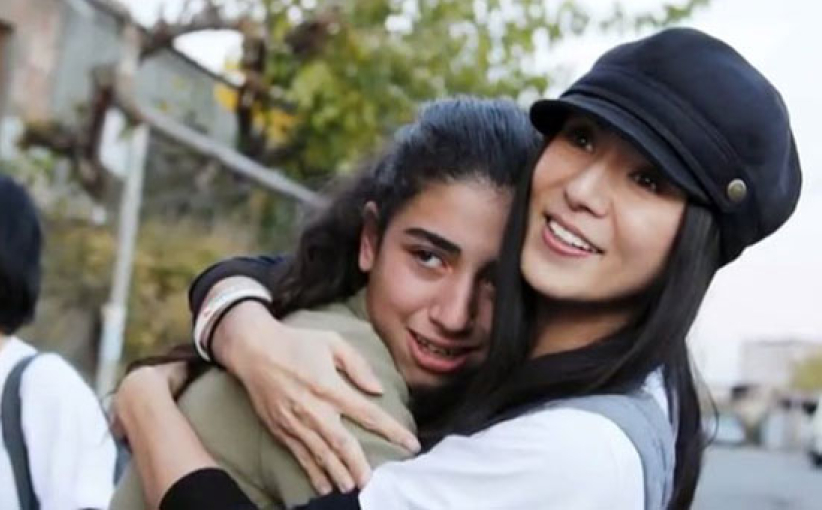 楊采妮談助養感受 見證｢施比受更為有福｣