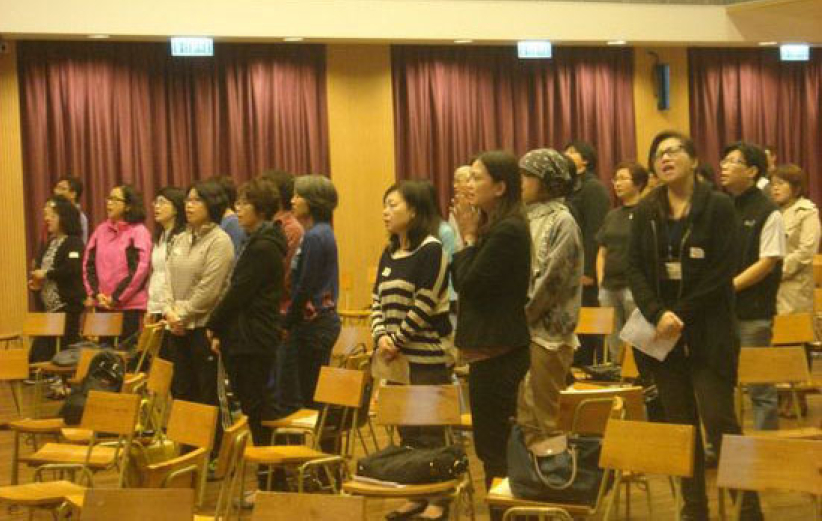 Saddleback HK为华理克牧师家庭祈祷 