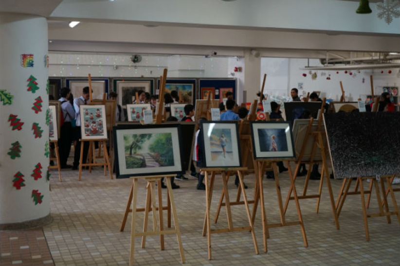 圣诞艺术展「祢的名在全地何其美」开幕 彰显上帝真善美 